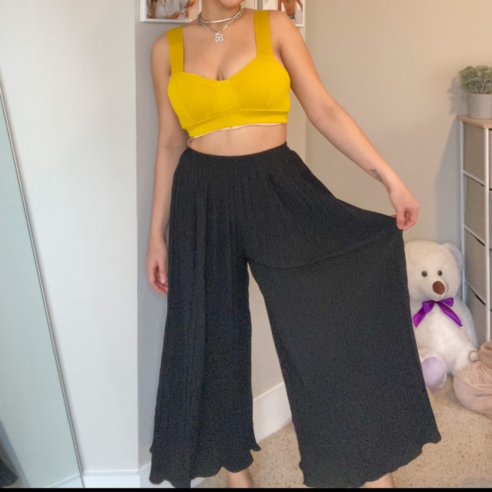 Pleaded Culottes Pants